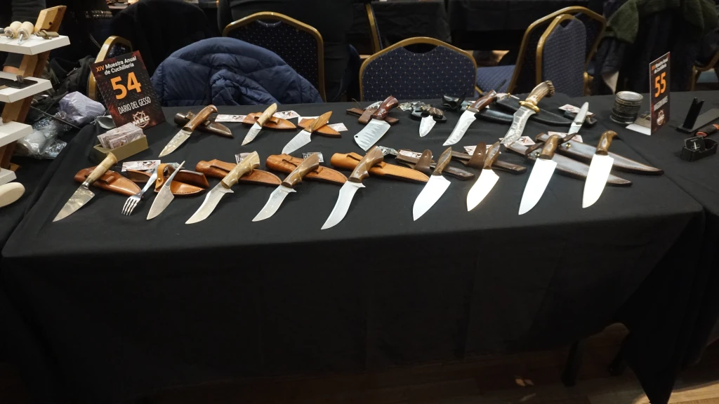 Detalle de cuchillo artesanal